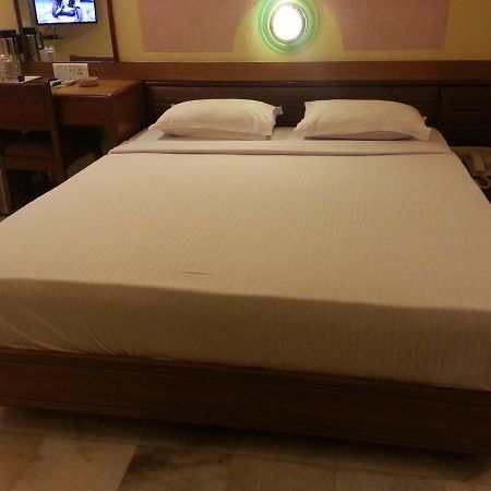 Hotel Ashray International, Sion - Near Bkc Mumbai Exterior foto